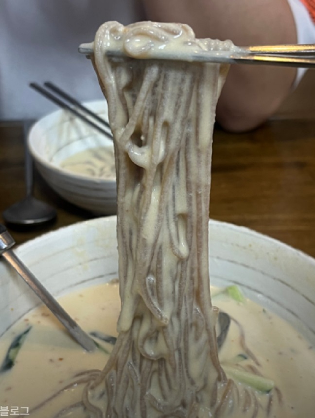 양주-도토리-김영권-막줄래국시