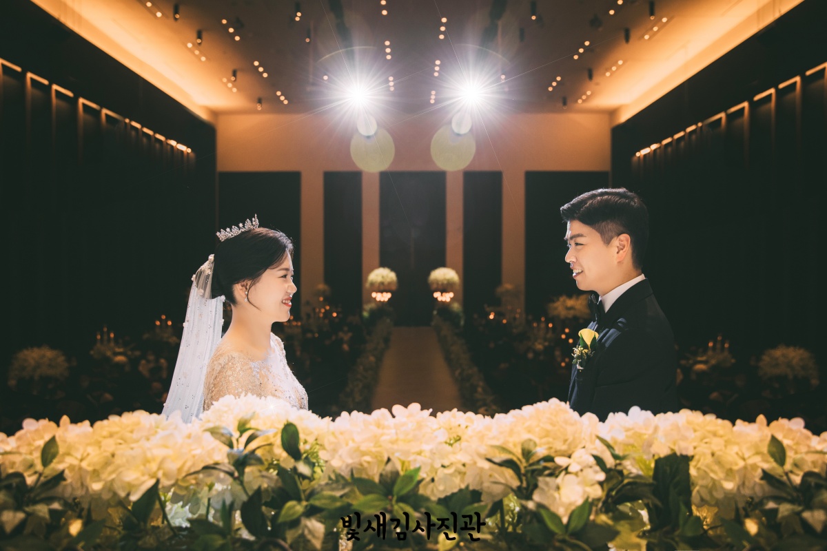 위더스 영등포 펠리체홀 본식스냅 신랑신부 홀전경