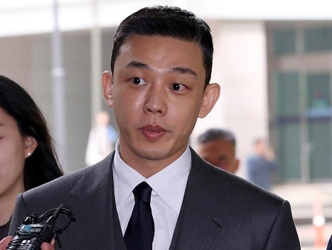 유아인 재판 대질 거부 헤어몬 근황