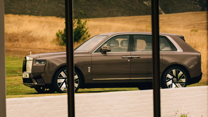 롤스로이스 컬리넌 - 럭셔리 SUV의 정점