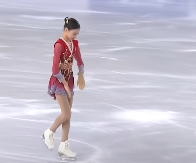 women-figure-skating