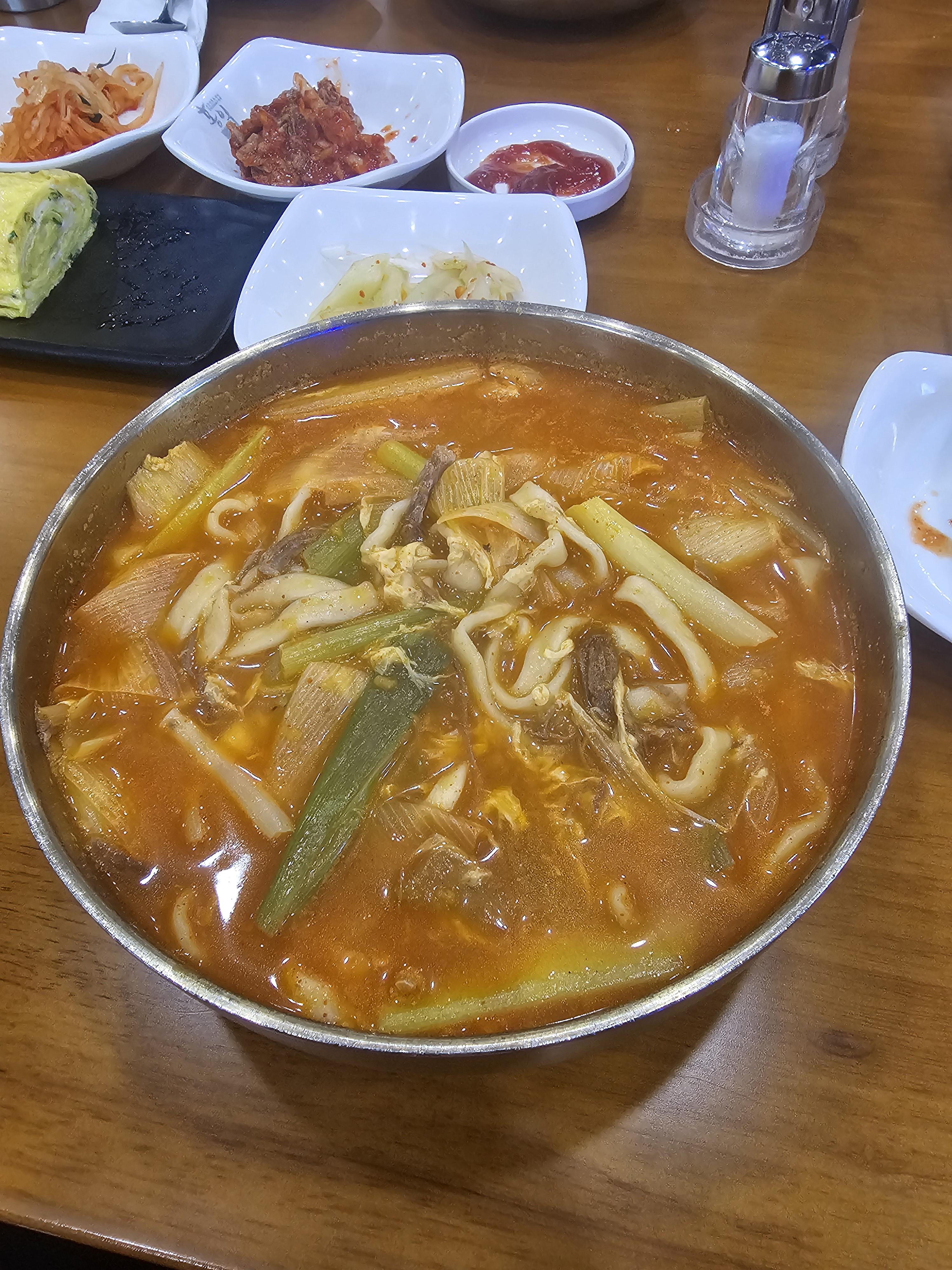 홍익육개장 육개장칼국수