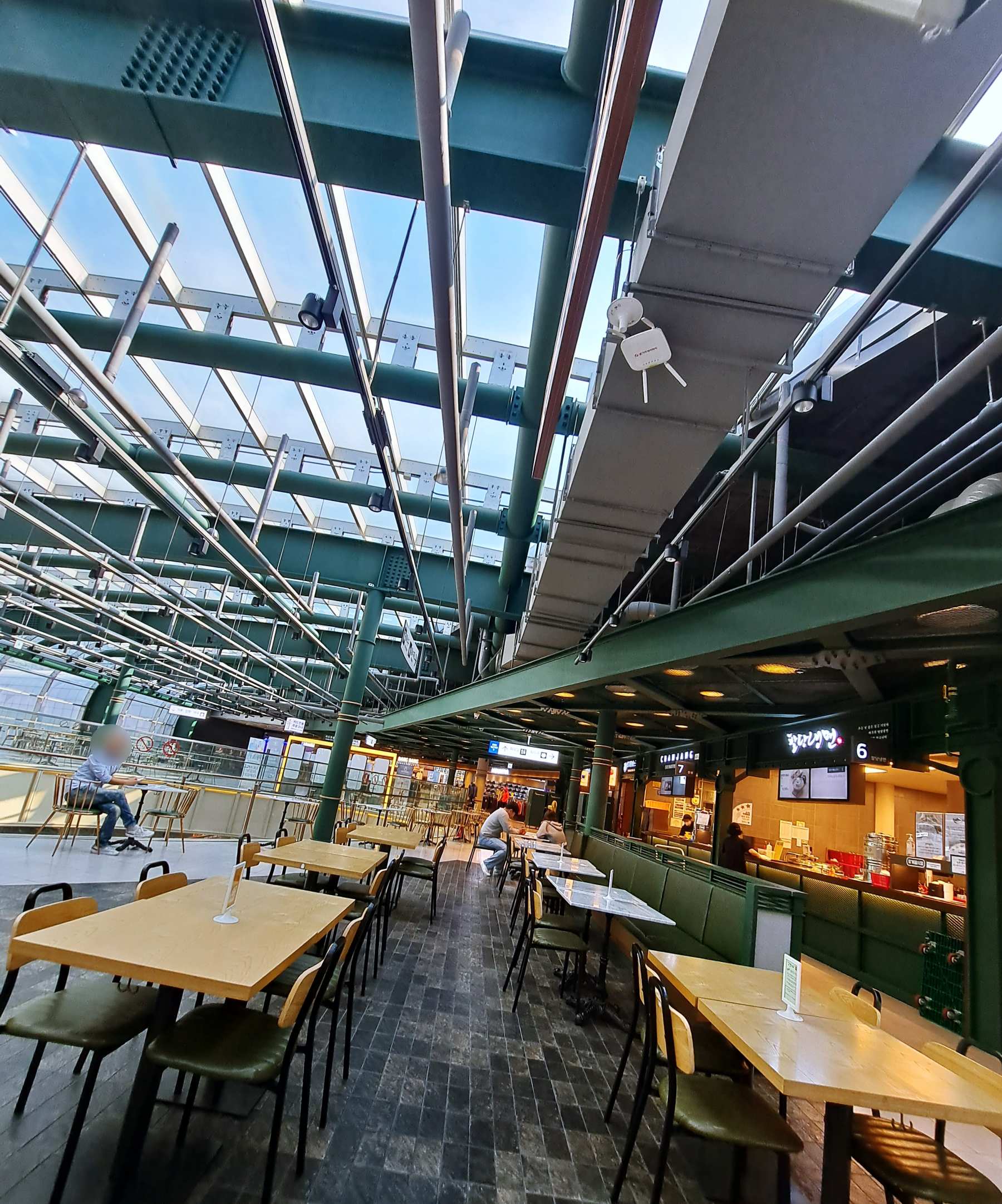 시흥하늘휴게소 천장 통유리