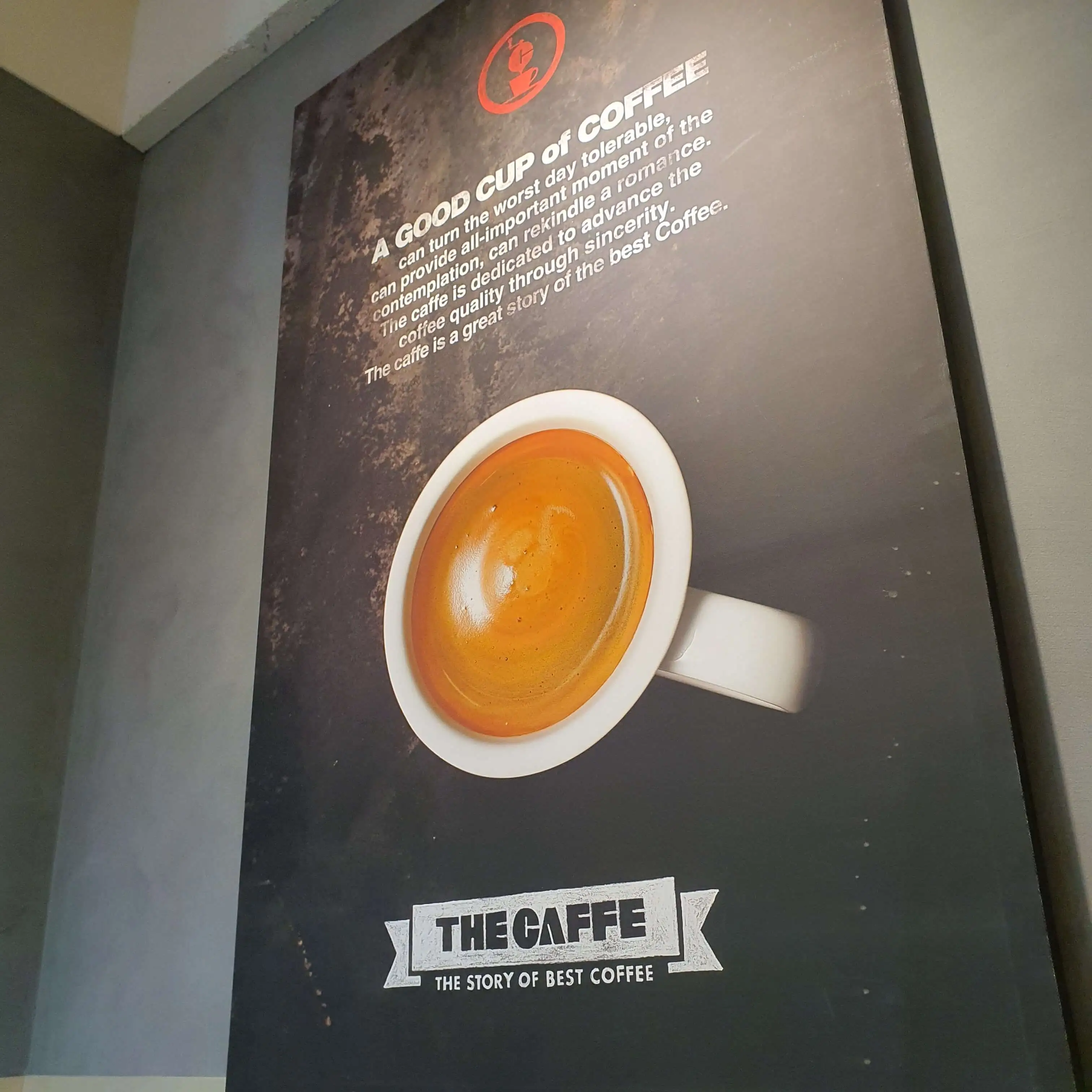 더카페-오금점-안에-걸린-커피-액자