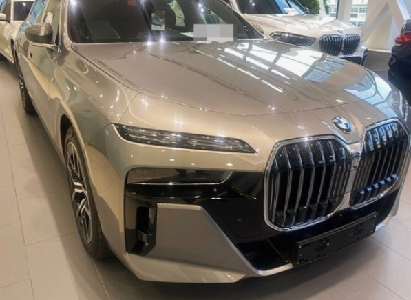 BMW-i7-가격-및-견적