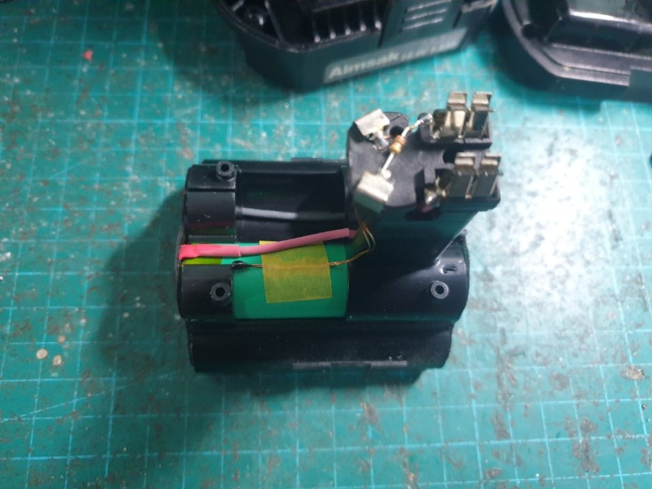 삼성 INR18650-25R 배터리 교체 완료