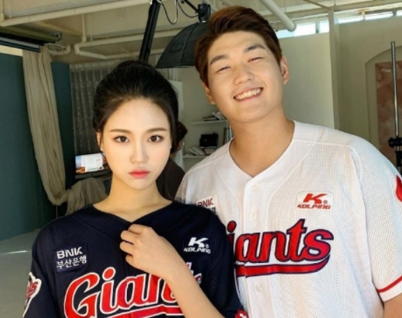 나균안 야구선수 프로필 나이 고향 학력 연봉 와이프 인스타 