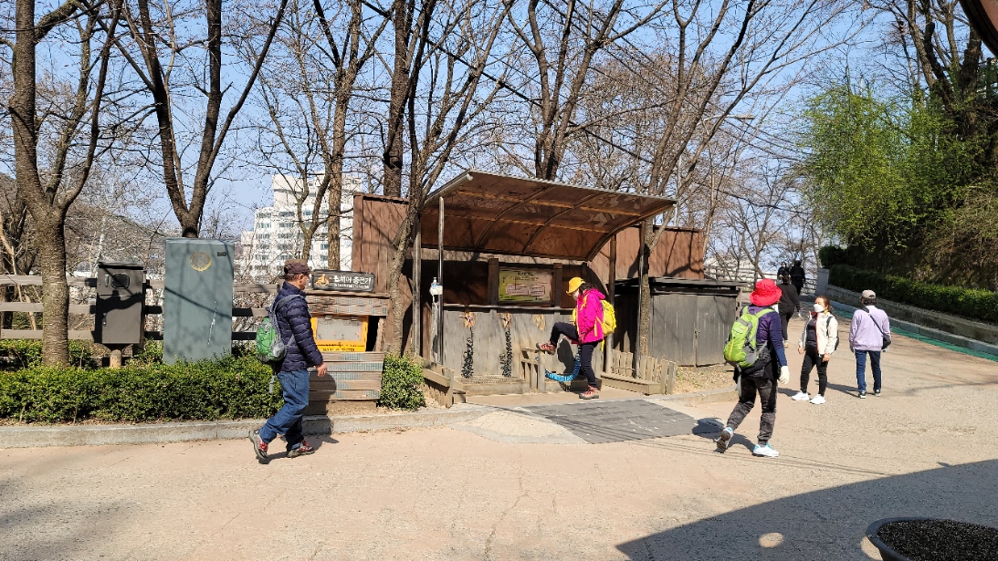 휠체어 충전기 사진