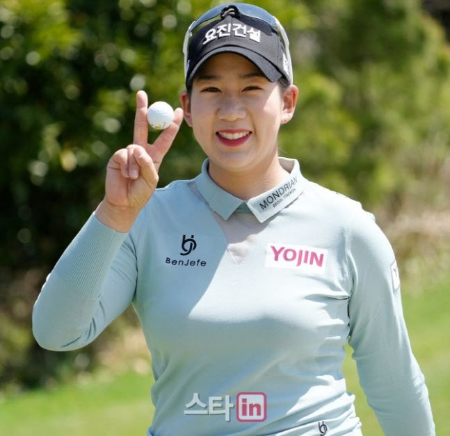 홍지원 프로 나이 프로필 학력 우승상금 총정리: 메이저 퀸의 '러닝 효과'와 가야 CC 공략법 2026 KLPGA