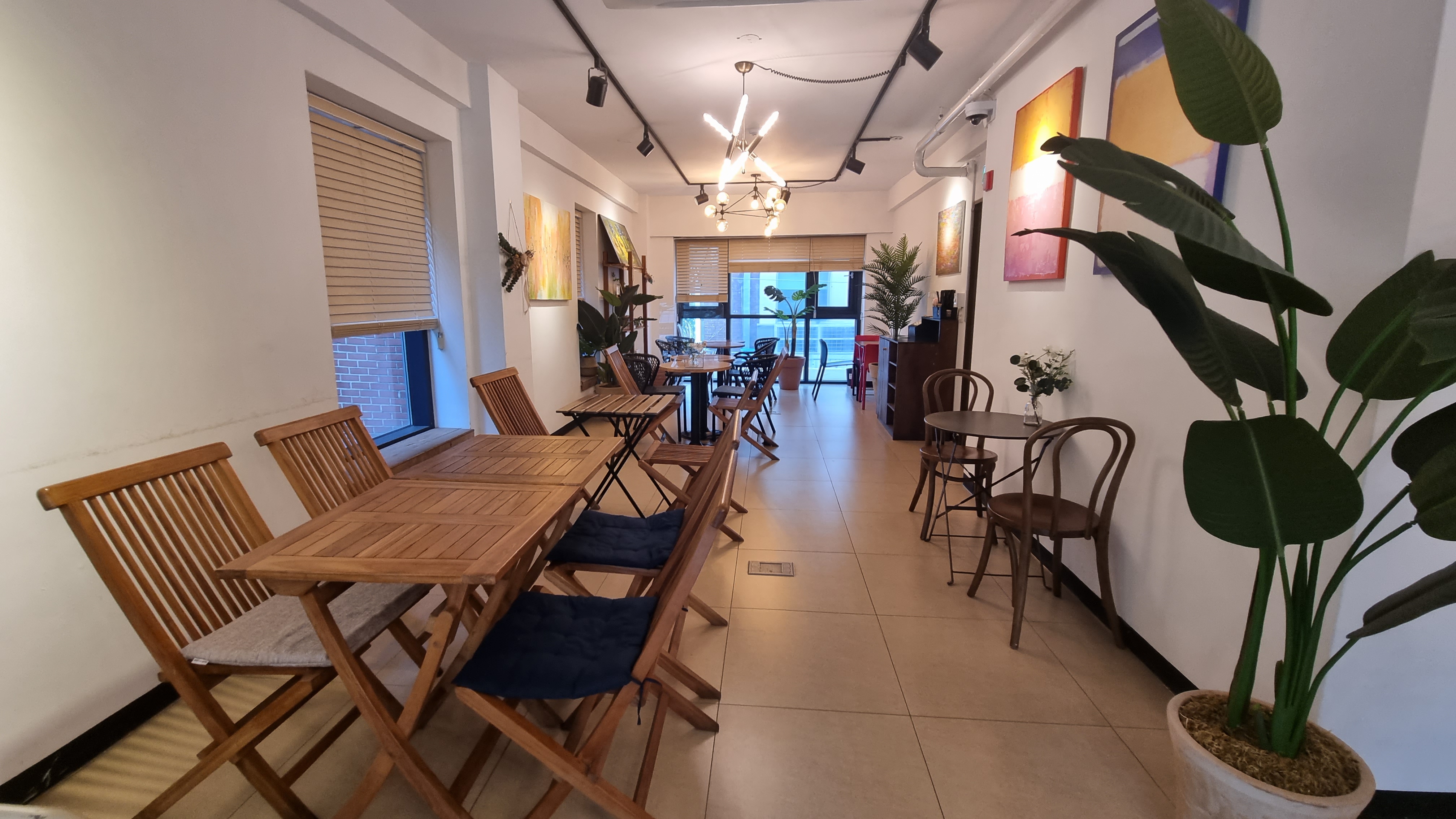 다리치_커피_내부_6