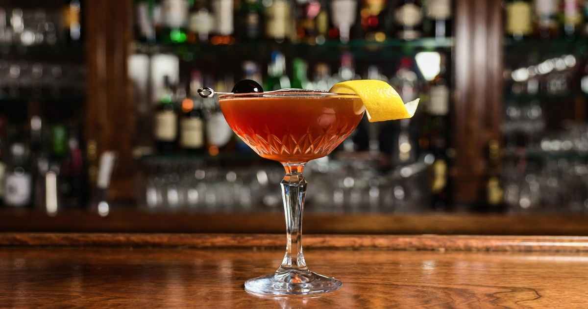 마르티네즈 황금 레시피 &amp; 스토리 및 완벽한 안주 추천