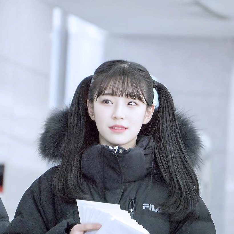 백지헌 나이 프로필 키 프로미스나인 인스타 화보 단발 과거 레전드 양갈래 고화질
