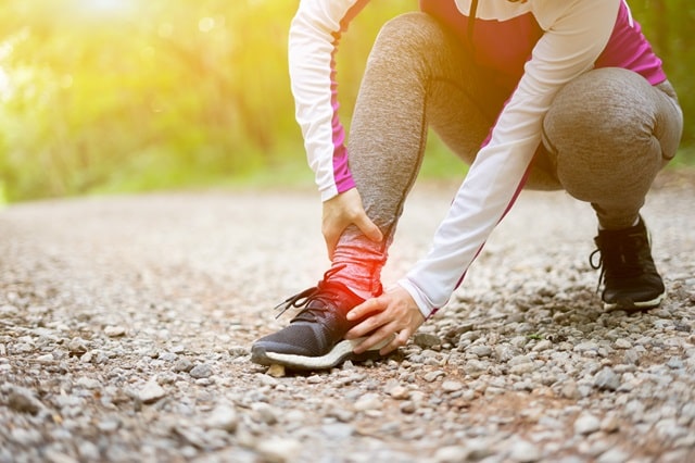 발목 접질렀을때