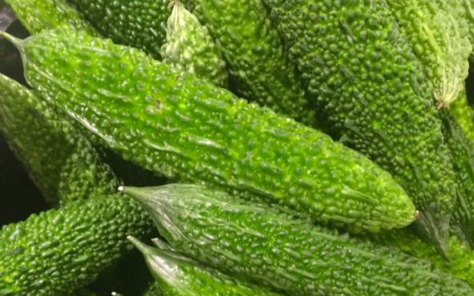 여주 여러개가 쌓여있는 사진