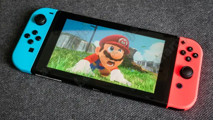 6.휴대용 모드에서 닌텐도 스위치로 플레이한 슈퍼 마리오 오디세이_