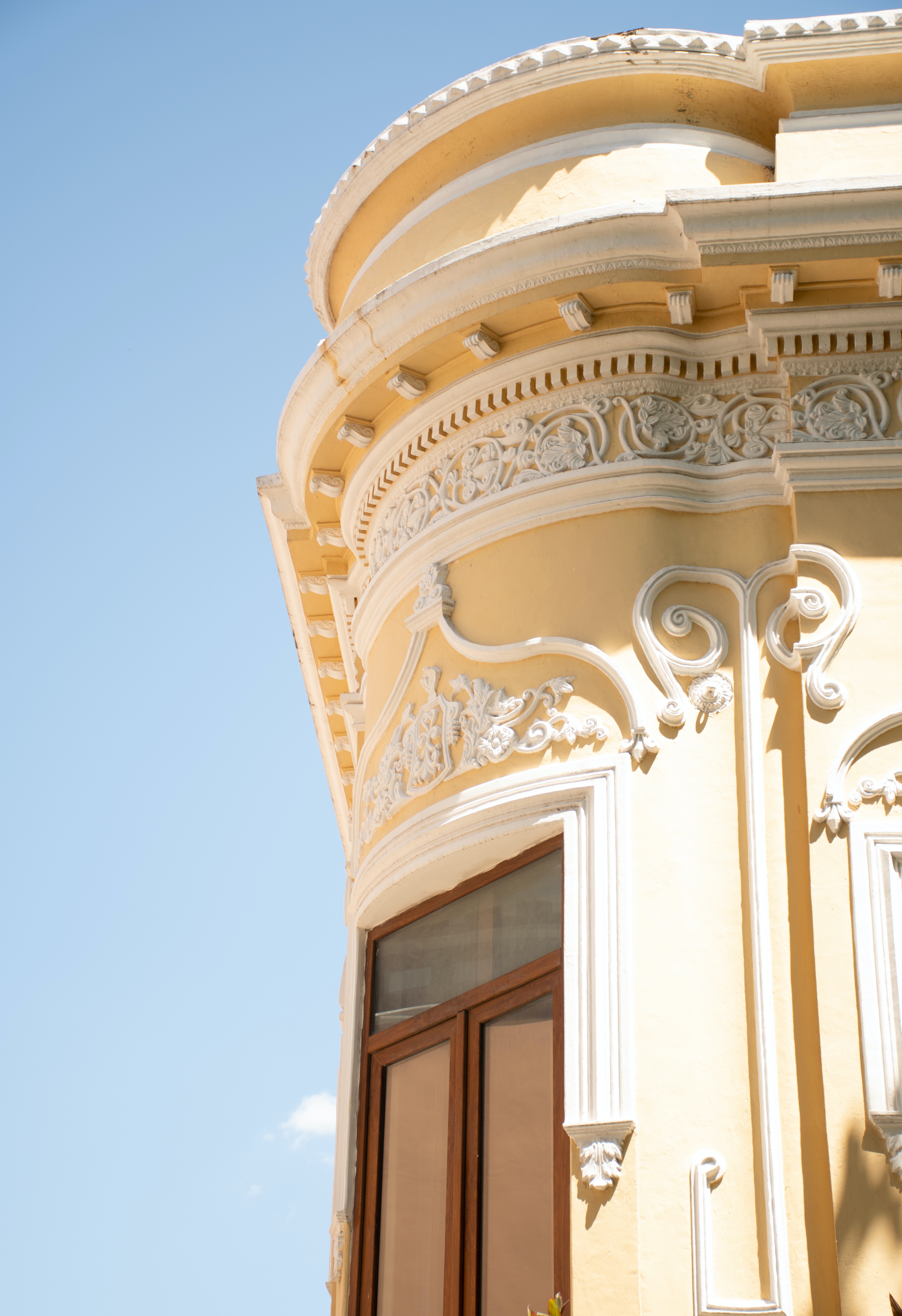 건축과 설치 예술: 건축물과 예술의 상호작용을 경험하다