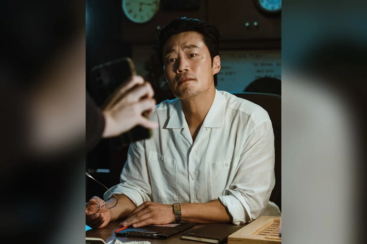 넷플릭스 꿀알바 이희준 인력사무소 사장 스틸