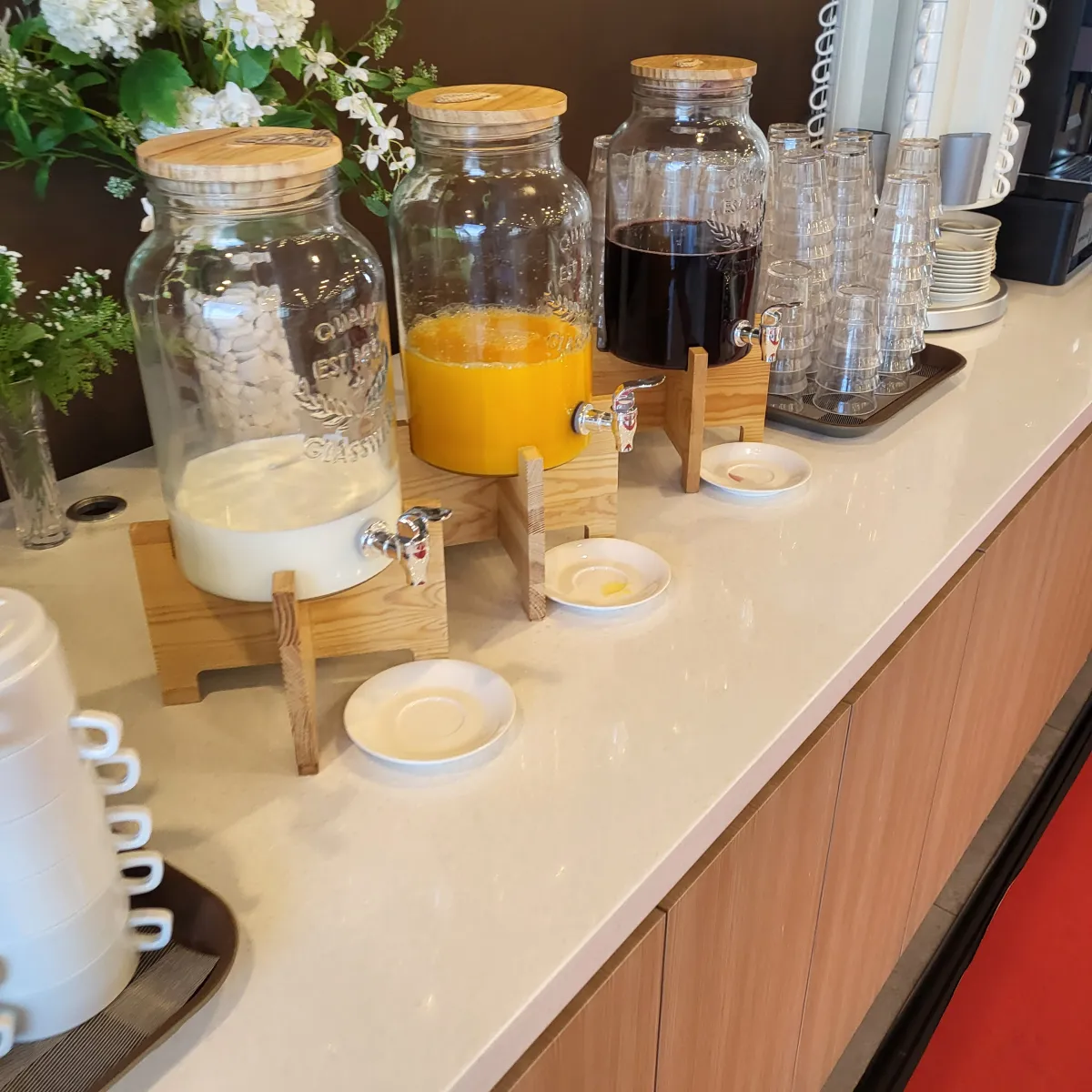 우유-오렌지주스-포도주스