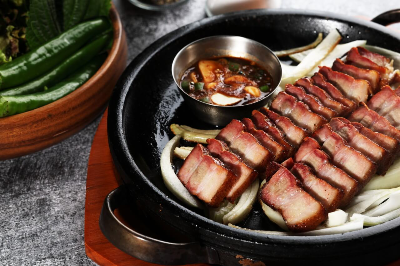 통삼겹 장작구이