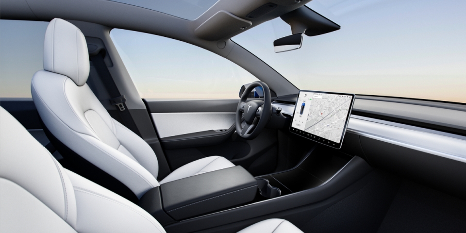 중국산 대신 미국산 온다? 테슬라 모델 Y 4천만 원대 진입 가능성에 전기차 시장 ‘초긴장’ 관련 사진