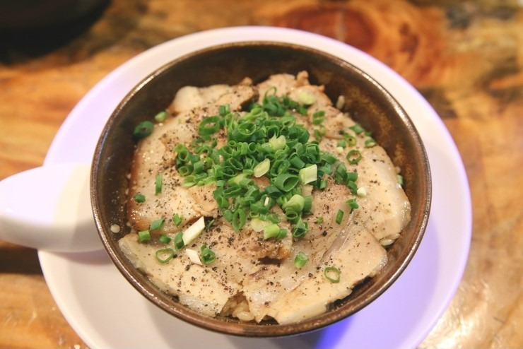 홍대 라멘 명가 '하카타분코'