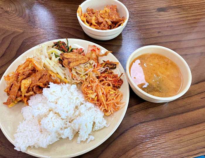 생생정보 경기 양주 1인 7천원 무제한 닭볶음탕 등 12가지 한식 뷔페 맛집