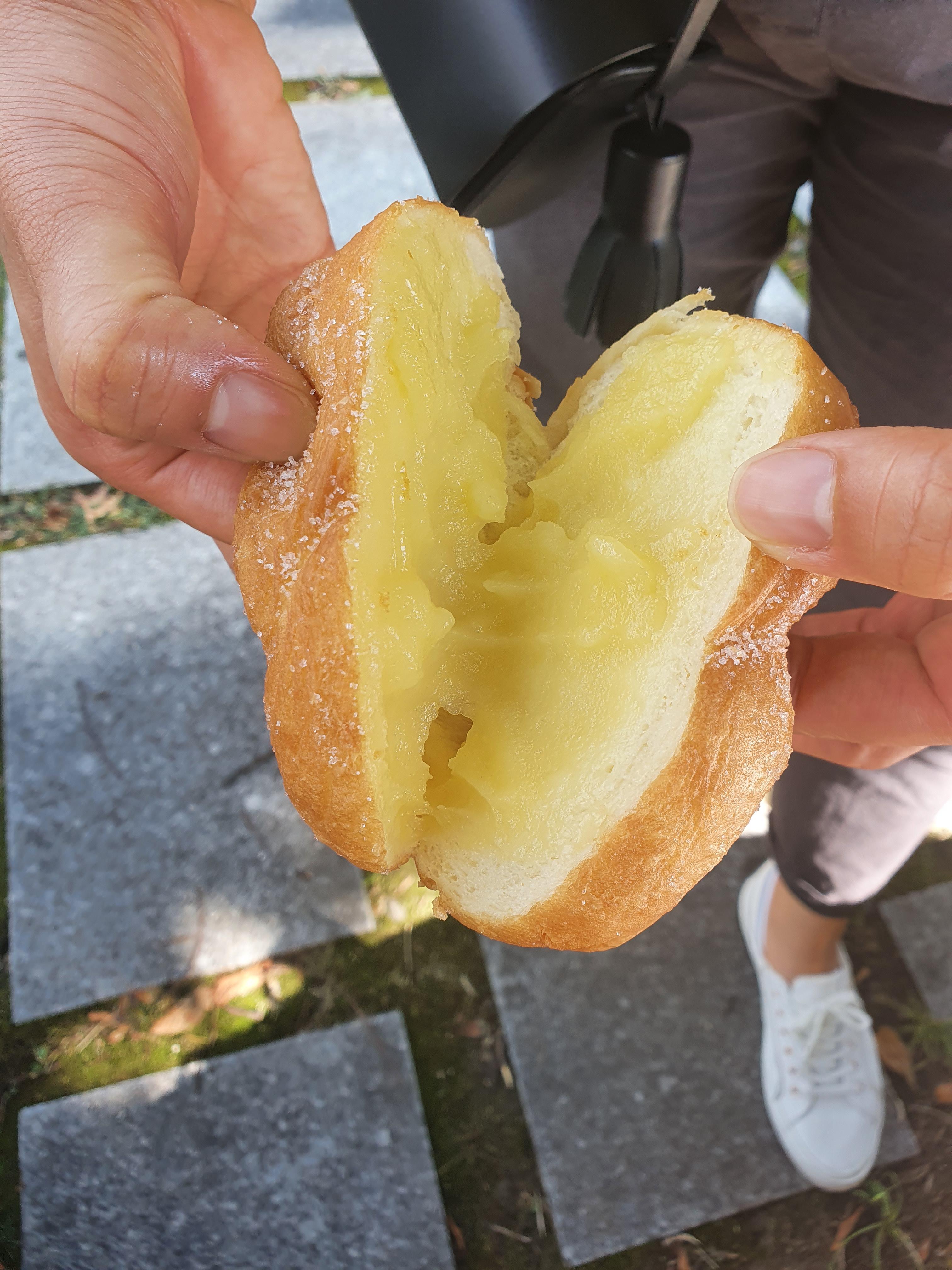 관저동 구봉마을 수요장터 슈크림 꽈배기 도너츠 이건 내스타일은 아님 그래도 슈크림은 듬뿍들어감