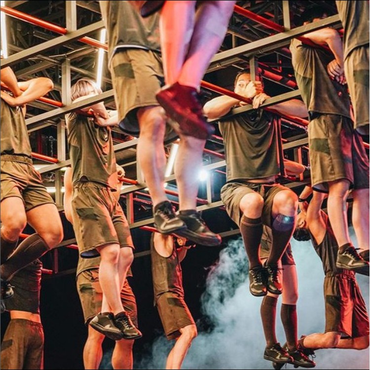 피지컬100 단체게임