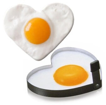 하트모양-팬에서-만들어낸-하트-후라이