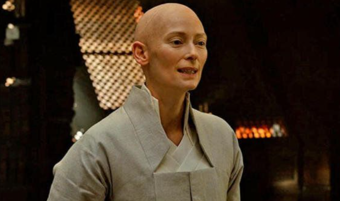 닥터 스트레인지의 틸다스윈튼