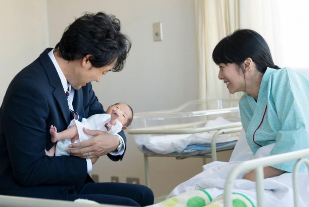 달의 차고 기움 결말 후기 리뷰 호평과 혹평 - 일본 환생 영화다시보기 추천