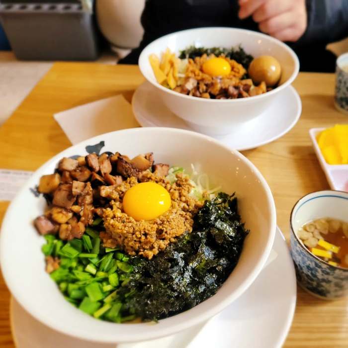 수원 영통 식당 마제소바 차슈 돈코츠 라멘 수제 교자 전면전 맛집 추천