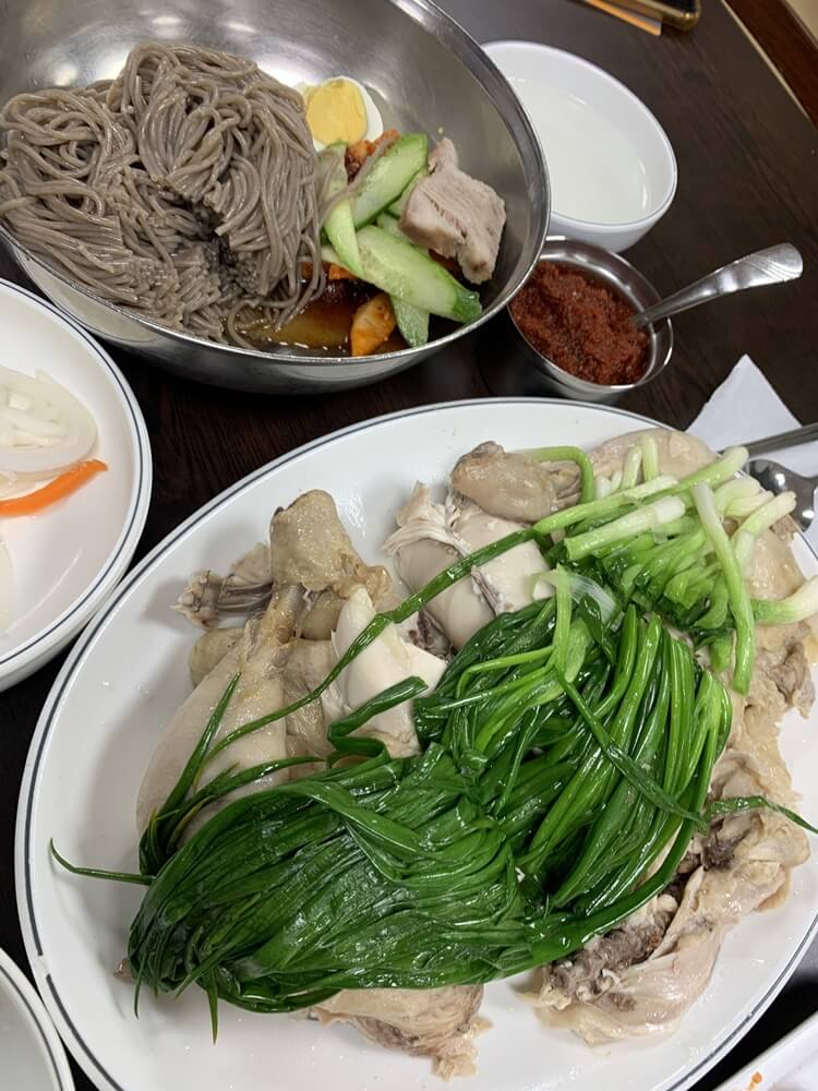막국수와 찜닭