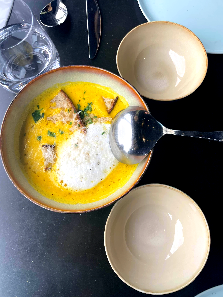 마이클 어반 팜테이블 식사