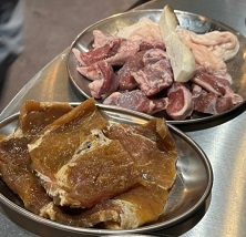 돼지갈비-삼겹살