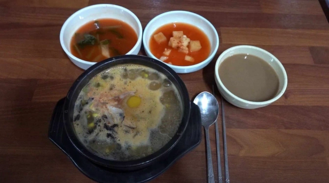 전현무계획2 전주 콩나물국밥 맛집 &lsquo;소문난집&rsquo;