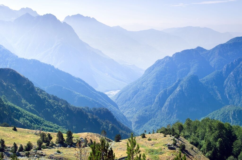 유럽의 숨겨진 오지 여행지 (한적한 마을, 자연경관, 로컬 라이프)