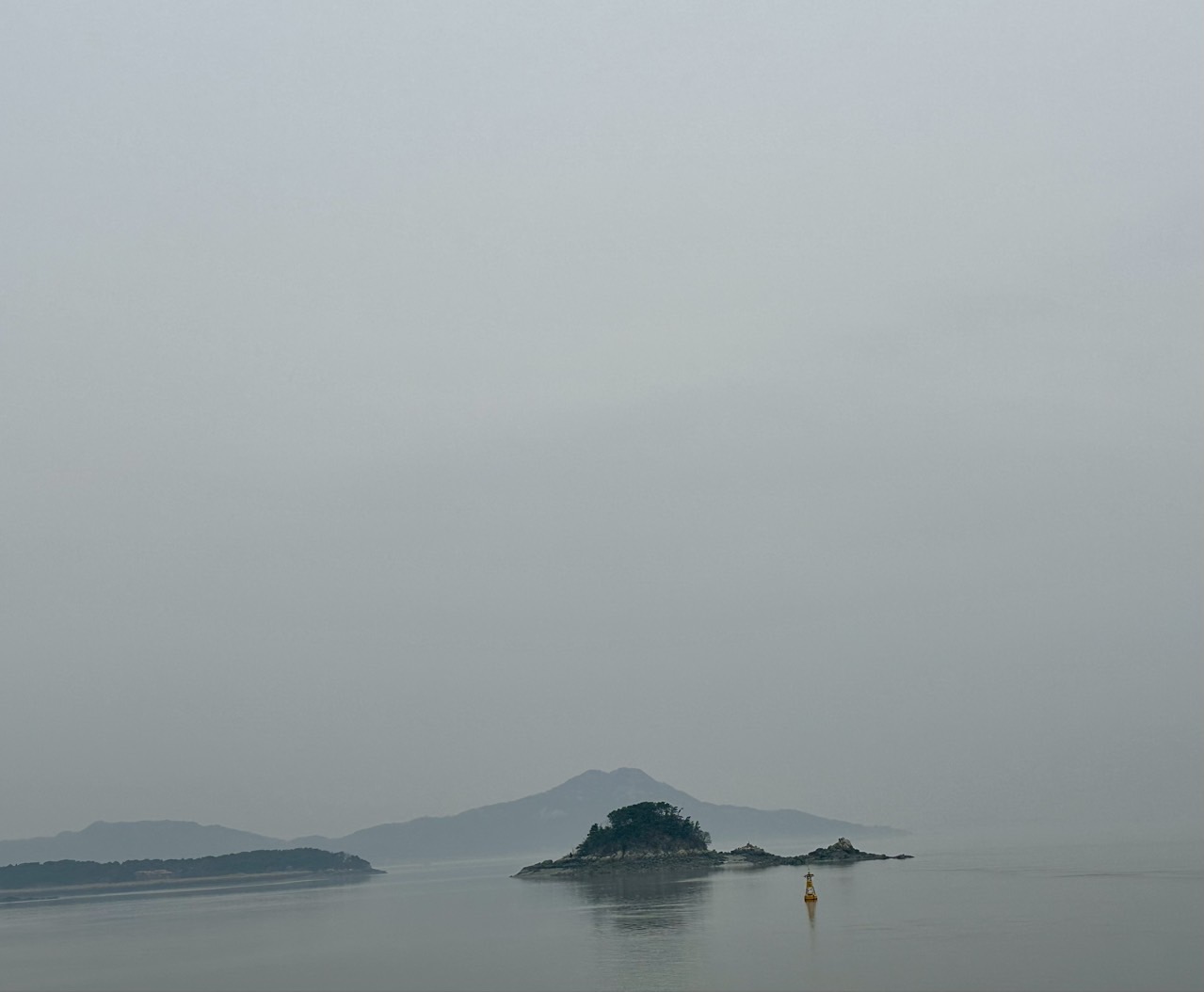 상주산에서 바라보는 바다 전망