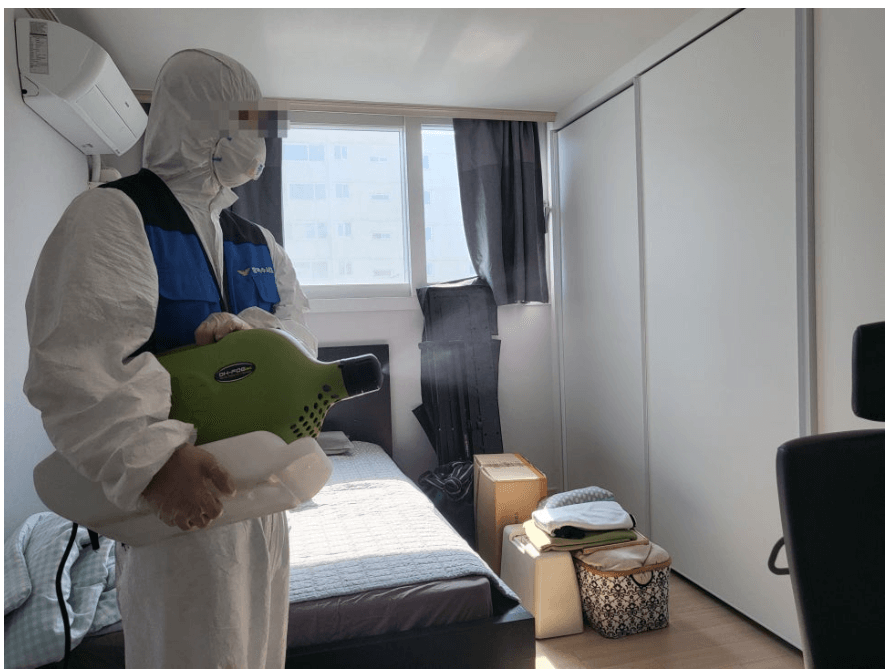 바퀴벌레 완벽 퇴치방법&amp;#44;바퀴벌레 퇴치&amp;#44; 바퀴벌레 방역&amp;#44; 바퀴벌레 유입경로&amp;#44; 음식물쓰레기&amp;#44;바퀴벌레 유입경로창문 틈&amp;#44; 바퀴벌레 유입경로 문틈&amp;#44; 바퀴벌레 유입경로 이웃집&amp;#44;바퀴벌레유입경로 택배상자&amp;#44;음식물쓰레기버리기&amp;#44;물기제거&amp;#44;틈새막기&amp;#44;바퀴벌레 살충제&amp;#44; 바퀴벌레 덫&amp;#44; 바퀴벌레 천연 퇴치제 계피&amp;#44;바퀴벌레 천연 퇴치제 붕산&amp;#44;바퀴벌레 천연 퇴치제 오렌지 레몬껍질&amp;#44;바퀴벌레 천연 퇴치제 로즈마리&amp;#44;바퀴벌레 천연 퇴치제 페퍼민트&amp;#44;바퀴벌레 천연 퇴치제 라벤더&amp;#44;바퀴벌레 방역업체&amp;#44;바퀴벌레 퇴치 배수구트랩&amp;#44;바퀴벌레 퇴치 뜨거운 물 붓기&amp;#44; 바퀴벌레 퇴치 방충망설치&amp;#44; 바퀴벌레 퇴치 문틈막기