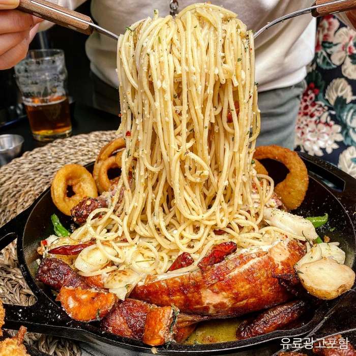 맛있는녀석들 제418회 백김치샐러드 샐러드 김치 꽈리고추 숯불 닭구이 로스트 치킨 식탁을 빛낼 사이드 방송 맛집 추천 소개