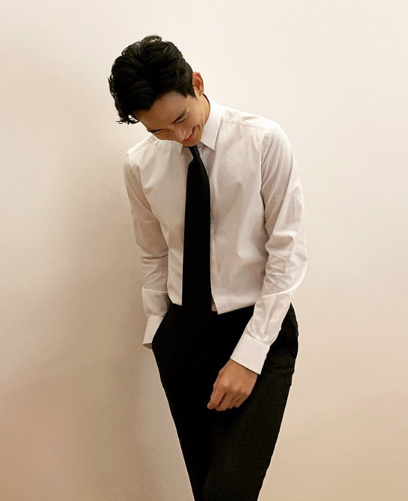 김수현 프로필 배우 영화 작품활동 드라마 나이