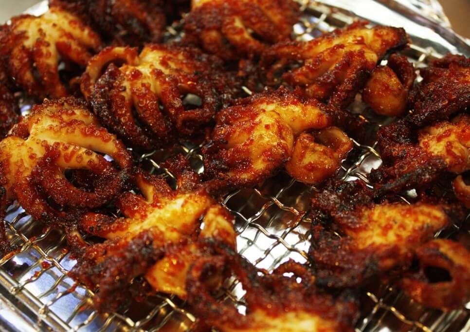 쭈꾸미 철판 구이 사진입니다.