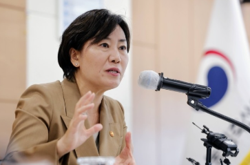 송미령 장관: 농림축산식품부 유임&amp;#44; 대한민국 농정의 실용 리더