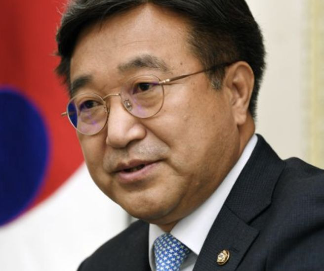 윤호중 행안부 장관 프로필 나이 고향 학력 경력 가족 논란 (장윤기 사건 사과 및 스타벅스 탱크데이 이슈 핵심 정리)