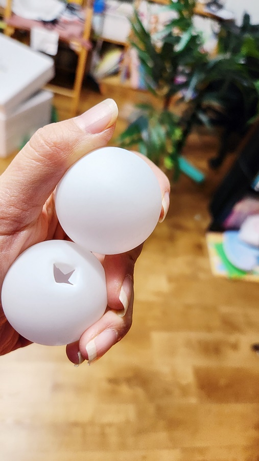 칼로 x모양으로 잘라줌