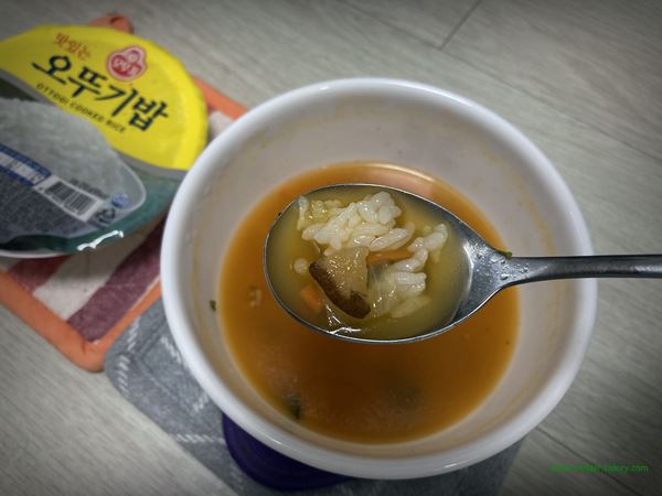 삼양 맛있는 비건 라면 2022년 5월 국물에 밥 말아 먹기