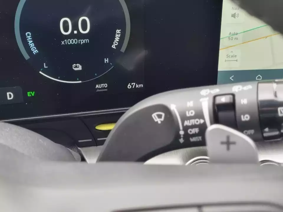 시승 중 회생 제동 레벨도 조절해 봅니다.