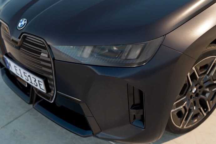 BMW iX M70 xDrive