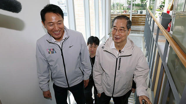 한덕수, 쪽방촌 방문(주민들의 비난)