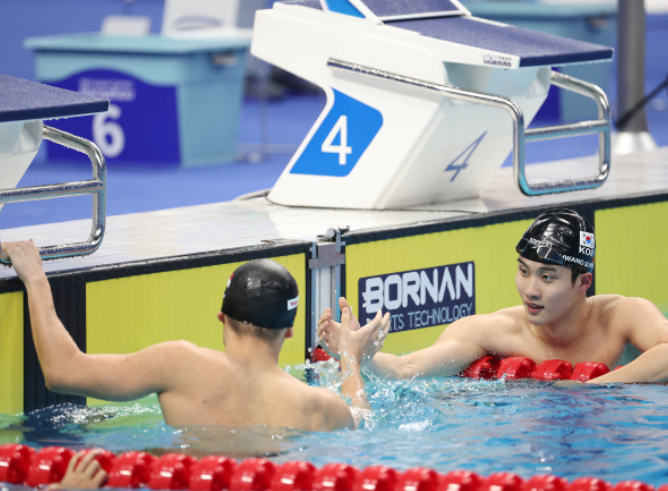 황선우 예선 1위